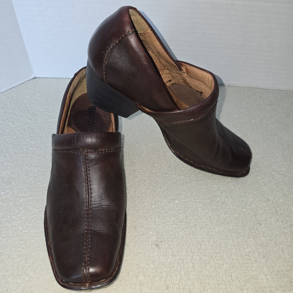 Born Brown Leather Square Toe Slip-on shoes size 8.5